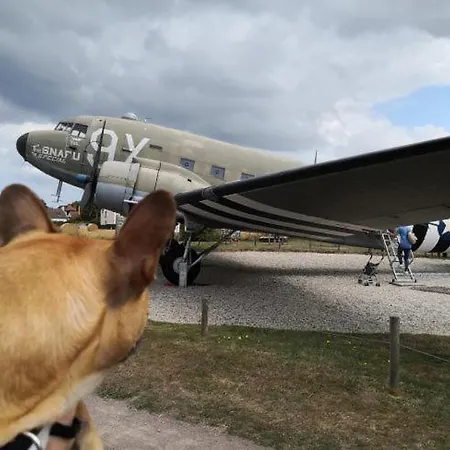 Hébergement de vacances A Theme D-day - Situé à 15mn D'omaha - Animaux Ok - Terrain Clos - Aucuns Voisins