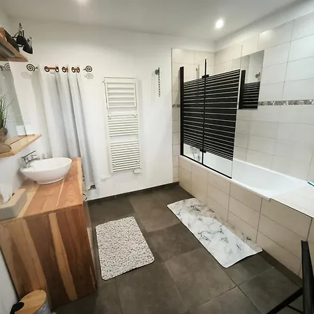 A Theme D-day - Situe A 15mn D'omaha - Animaux Ok - Terrain Clos - Aucuns Voisins - Wifi (adults Only) Prázdninový dům *