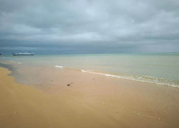 A Theme D-day - Situe A 15mn D'omaha - Animaux Ok - Terrain Clos - Aucuns Voisins - Wifi (adults Only) Cartigny-l'Epinay