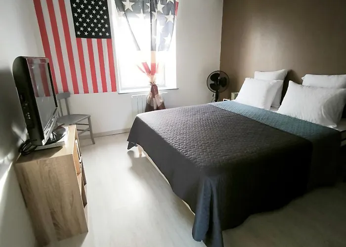 A Theme D-day - Situe A 15mn D'omaha - Animaux Ok - Terrain Clos - Aucuns Voisins - Wifi (adults Only) *