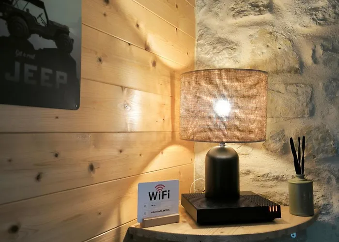 A Theme D-day - Situe A 15mn D'omaha - Animaux Ok - Terrain Clos - Aucuns Voisins - Wifi (adults Only) *